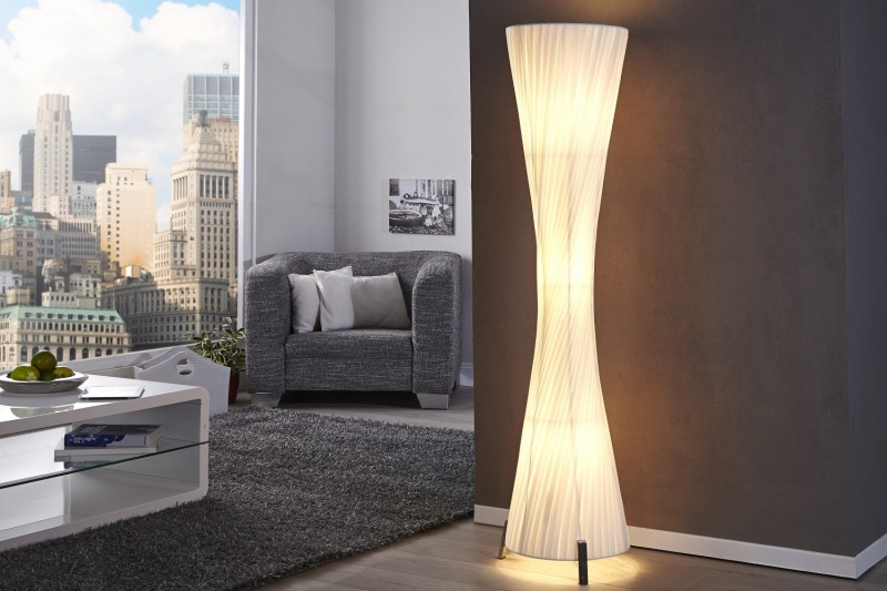 Lampadaire ovale 160 cm en tissu de latex plissé coloris blanc