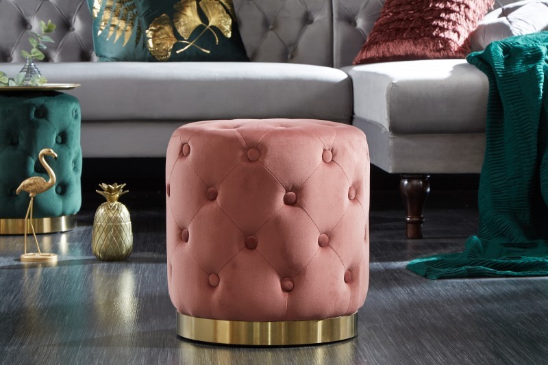 Tabouret de style baroque capitonné en velours coloris rose et doré