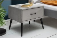 Table de chevet en velours coloris gris argenté